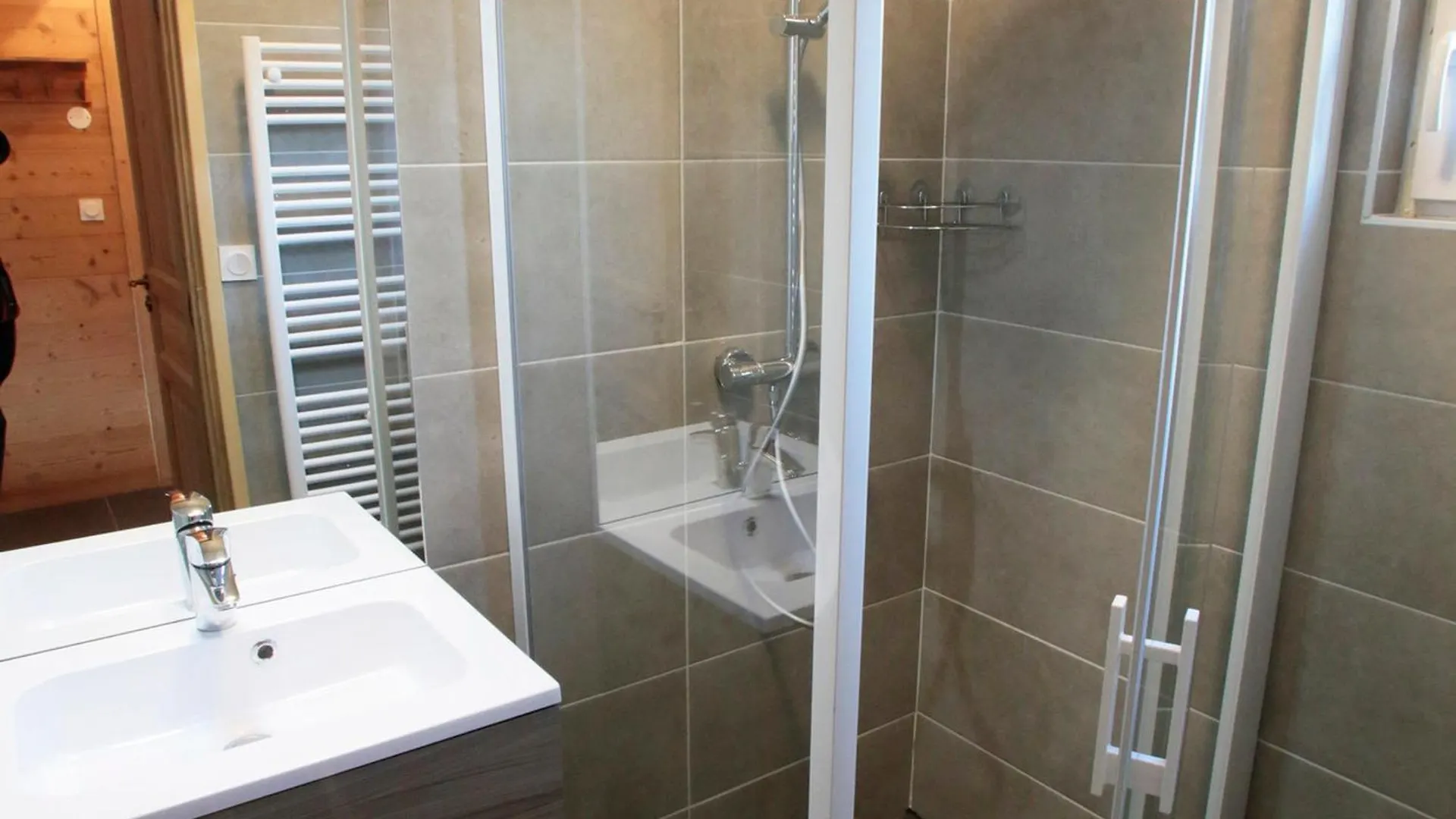 Chalet Duplex 6 Chambres, Sauna, Jacuzzi, Balcons Sud, Parking, Proche Pistes Et Golf - Fr-1-263-337 Valloire Apartment