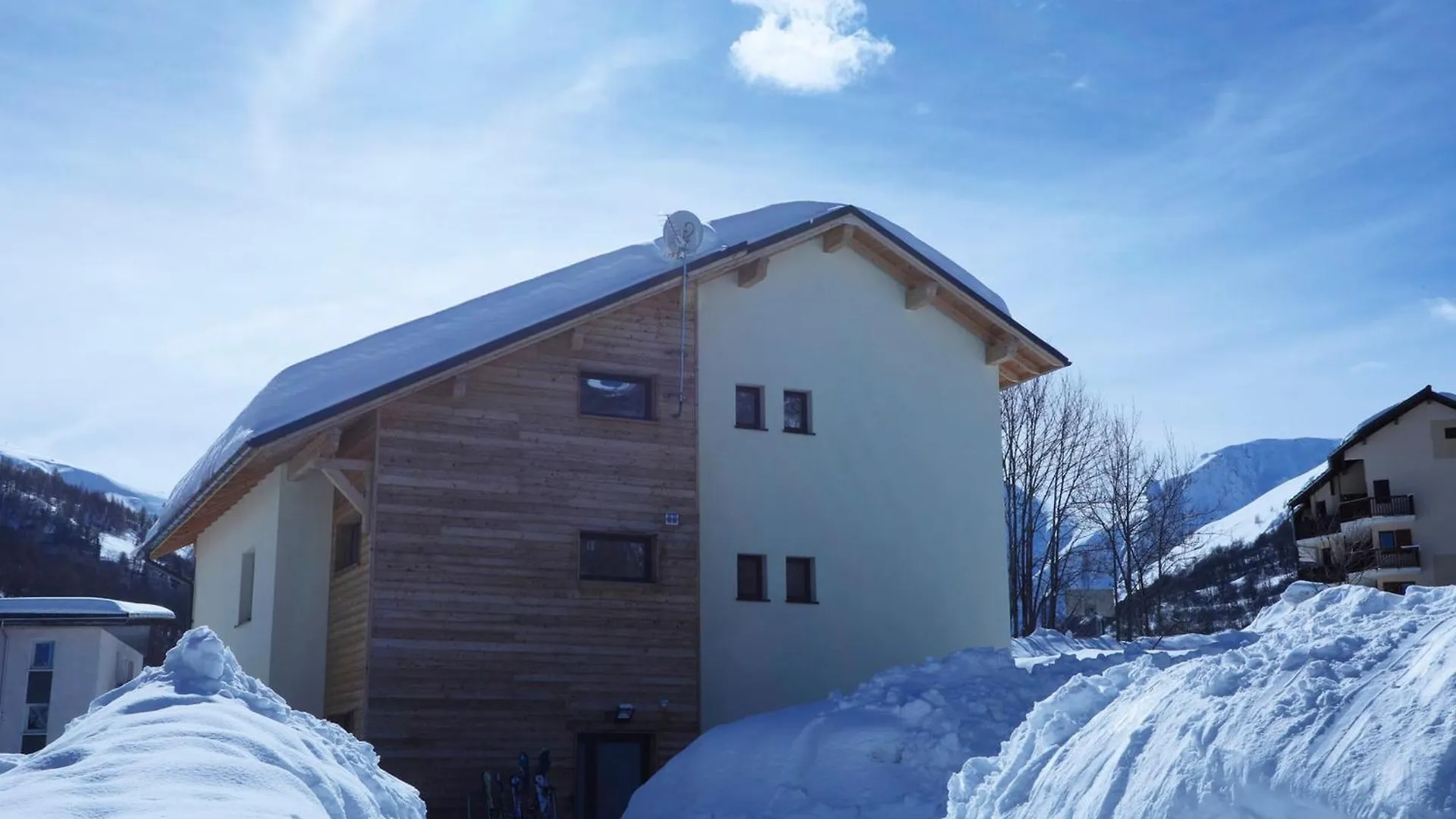 Chalet Duplex 6 Chambres, Sauna, Jacuzzi, Balcons Sud, Parking, Proche Pistes Et Golf - Fr-1-263-337 Valloire France