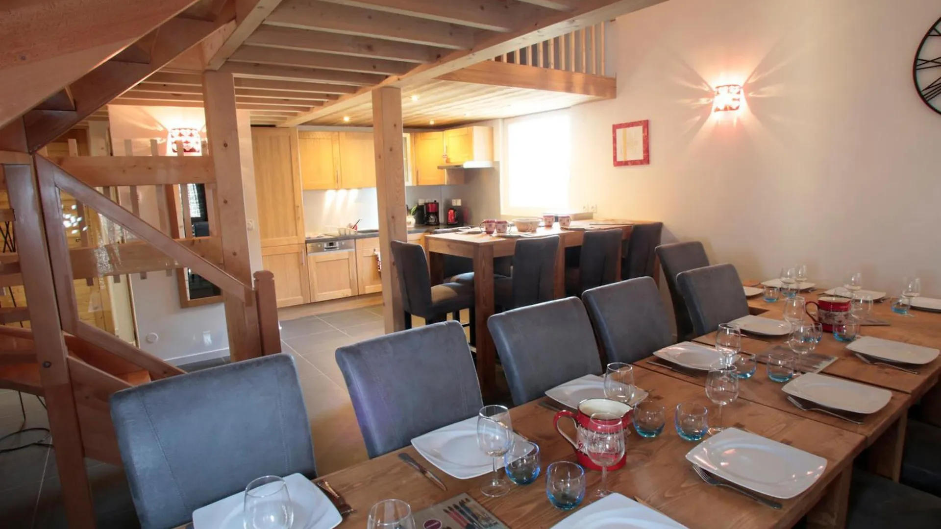 Chalet Duplex 6 Chambres, Sauna, Jacuzzi, Balcons Sud, Parking, Proche Pistes Et Golf - Fr-1-263-337 Valloire